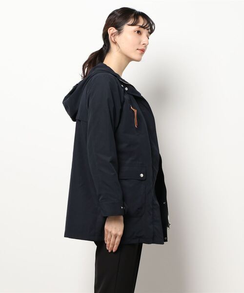 BELLUNA PLUS(ベルーナ)の「ボアライナー付マウンテンパーカー(マウンテンパーカー・レディース・マスタード/ネイビー・LARGE/X-LARGE/MEDIUM)」の5枚目の写真