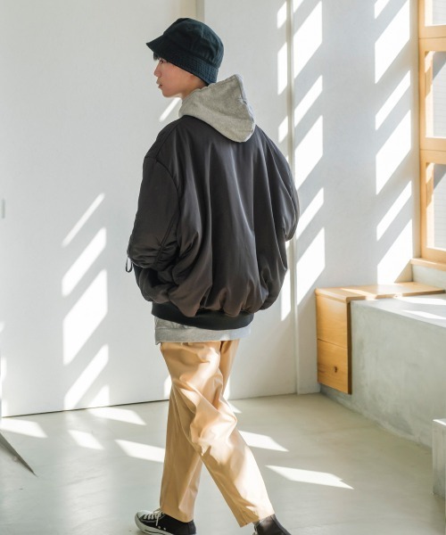 SIDEWAY STANCE（サイドウェイスタンス）の「【SIDEWAY STANCE】ビッグシルエット MA-1 ミリタリー ジャケット（MA-1・メンズ・カーキ/ブラック・LARGE/MEDIUM）」の17枚目の写真