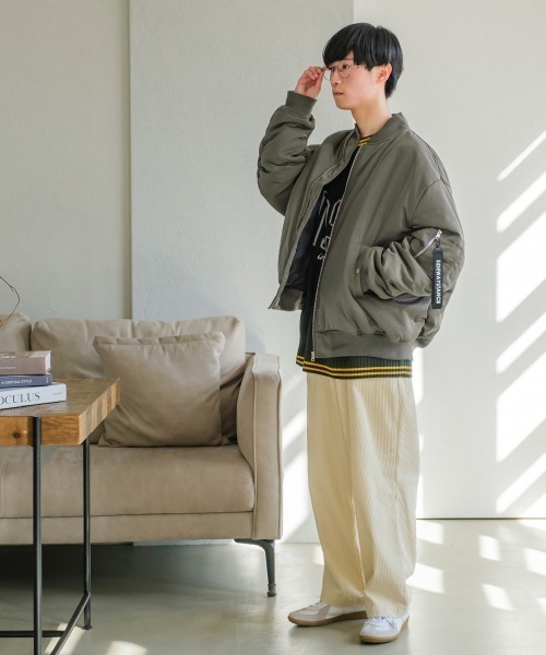 SIDEWAY STANCE（サイドウェイスタンス）の「【SIDEWAY STANCE】ビッグシルエット MA-1 ミリタリー ジャケット（MA-1・メンズ・カーキ/ブラック・LARGE/MEDIUM）」の11枚目の写真