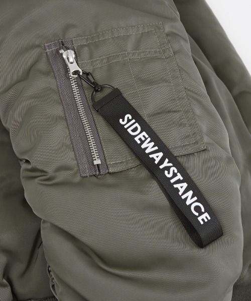 SIDEWAY STANCE（サイドウェイスタンス）の「【SIDEWAY STANCE】ビッグシルエット MA-1 ミリタリー ジャケット（MA-1・メンズ・カーキ/ブラック・LARGE/MEDIUM）」の8枚目の写真