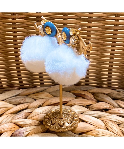 tone(トーン)の「【LoveAmooN】bijou×fur bluewhite (MA)(ピアス(両耳用)・レディース・ゴールド・FREE)」の3枚目の写真