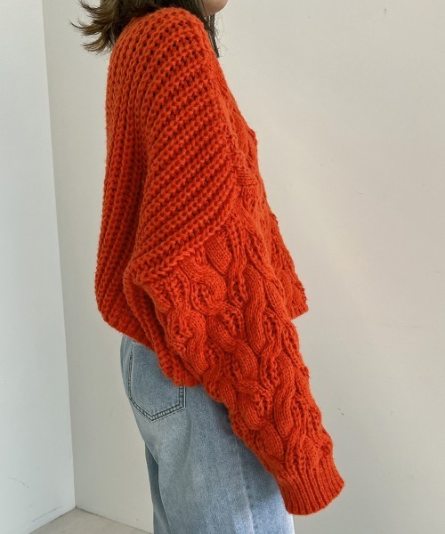 Bab（バブ）の「ルーズニットトップス（ニット/セーター・レディース・チャコールグレー/レッド/オフホワイト・M）」の9枚目の写真