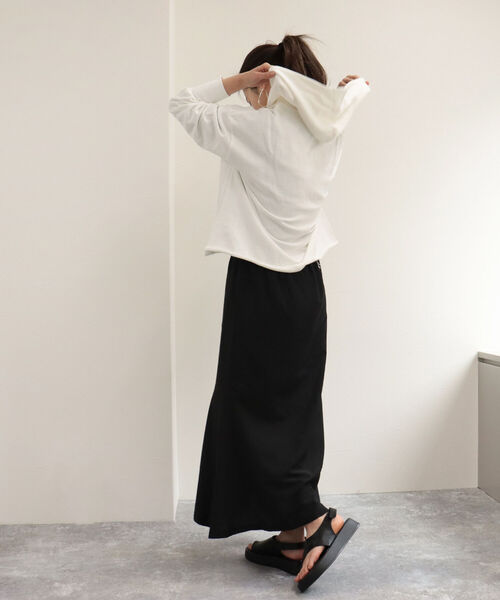 fredy repit(フレディレピ)の「カレッジロゴフードプルオーバー(スウェット・レディース・チャコールグレー/オフホワイト/クリーム・38)」の5枚目の写真