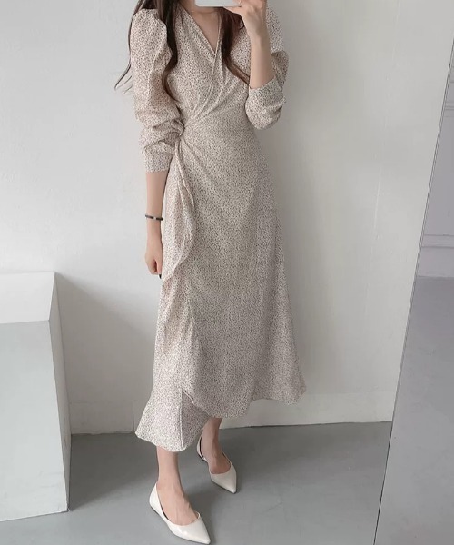 Wefst（ウェスト）の「【Wefst】小花柄マーメイドワンピース（ワンピース・レディース・ベージュ/ブラック/ホワイト・FREE）」の22枚目の写真