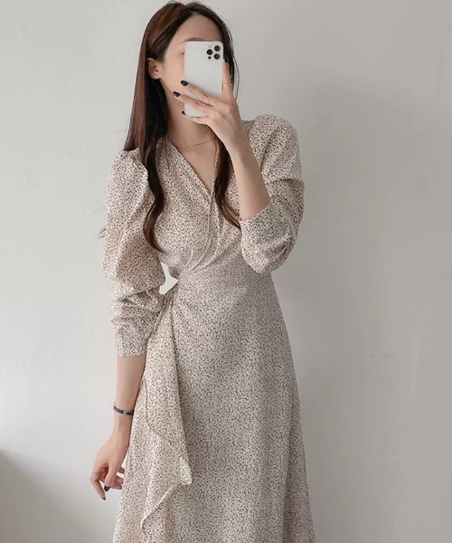 Wefst（ウェスト）の「【Wefst】小花柄マーメイドワンピース（ワンピース・レディース・ベージュ/ブラック/ホワイト・FREE）」の19枚目の写真