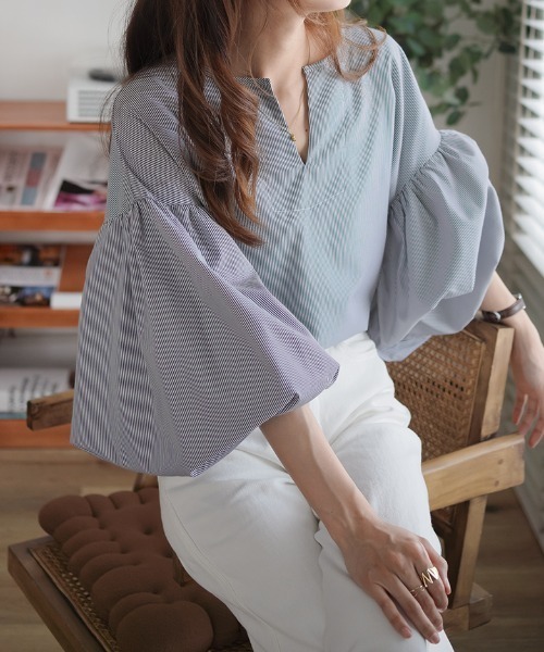 極美品♪アンタイトル◆キーネックボリューム袖ブラウス　洗える　大きいサイズ 楽天市場】【洗える】キーネックボリューム袖ブラウス／アン