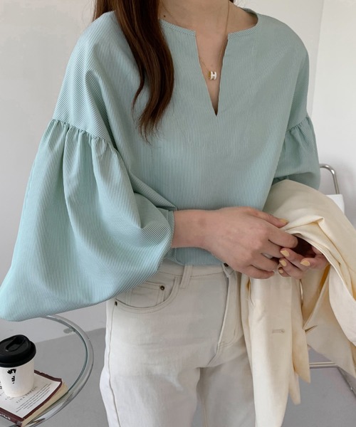 セール】ボリューム袖ルーズシルエットキーネックブラウス