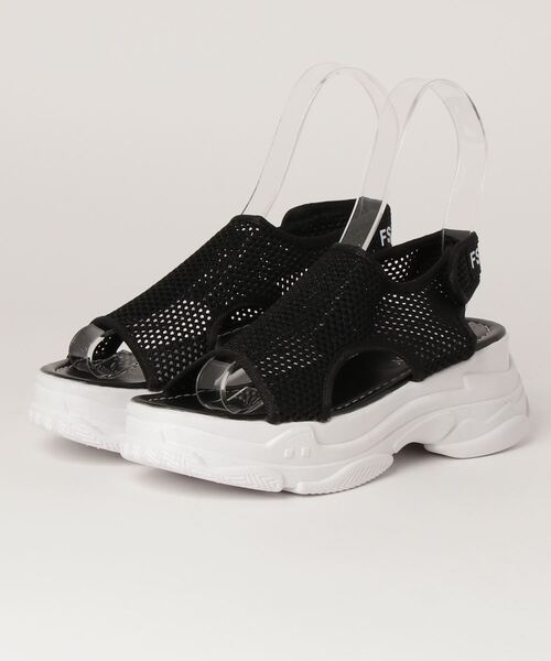 E.TOKYO（イートーキョー）の「E.TOKYO /厚底サンダル スポーツサンダル (XSWY0729)（サンダル・レディース・ホワイト/ブラック・38/37/39/40/36/35）」の2枚目の写真