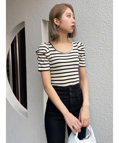 EMODA（エモダ）の「タックスリーブパフトップス（Tシャツ/カットソー・レディース・ホワイト/ブラック/ブルー/その他・FREE）」の4枚目の写真