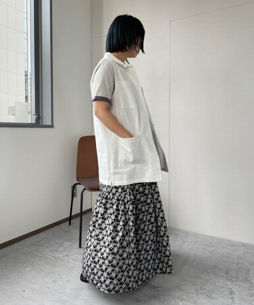 JUGLANS(ユグランス)の「☆ 旬なレイヤードスタイルが叶う。ミリタリーチュニックベスト T1345(ベスト・レディース・スミクロ/ホワイト・FREE)」の17枚目の写真