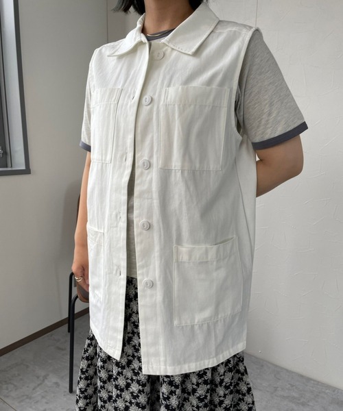 JUGLANS(ユグランス)の「☆ 旬なレイヤードスタイルが叶う。ミリタリーチュニックベスト T1345(ベスト・レディース・スミクロ/ホワイト・FREE)」の7枚目の写真