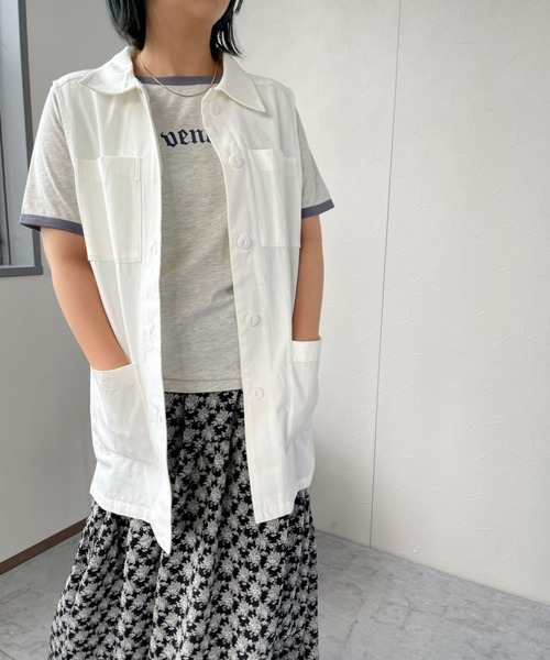 JUGLANS(ユグランス)の「☆ 旬なレイヤードスタイルが叶う。ミリタリーチュニックベスト T1345(ベスト・レディース・スミクロ/ホワイト・FREE)」の15枚目の写真