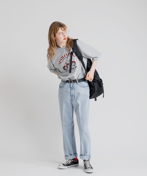 MUHET(ミュエータ)の「テーパードデニムパンツ(デニムパンツ・レディース・ライトブルー/ダークインディゴブルー・SMALL/MEDIUM/X-LARGE)」の13枚目の写真