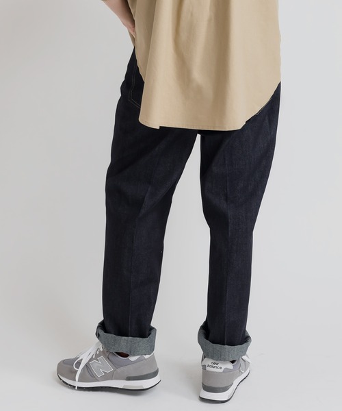 MUHET(ミュエータ)の「テーパードデニムパンツ(デニムパンツ・レディース・ライトブルー/ダークインディゴブルー・SMALL/MEDIUM/X-LARGE)」の21枚目の写真