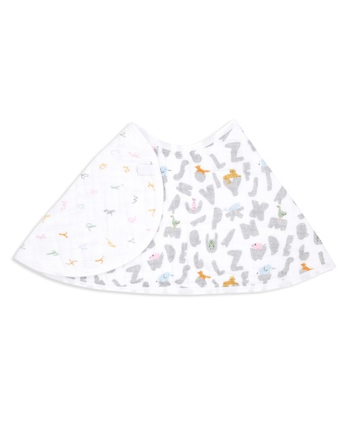 aden + anais essentials(エイデンアンドアネイエッセンシャルズ)の「モスリンバーピービブ1枚入り アルファベットアニマルズ EBBC10023 alphabet animals - animals burpy bib(スタイ/よだれかけ・キッズ・ホワイト×グレー・FREE)」の3枚目の写真