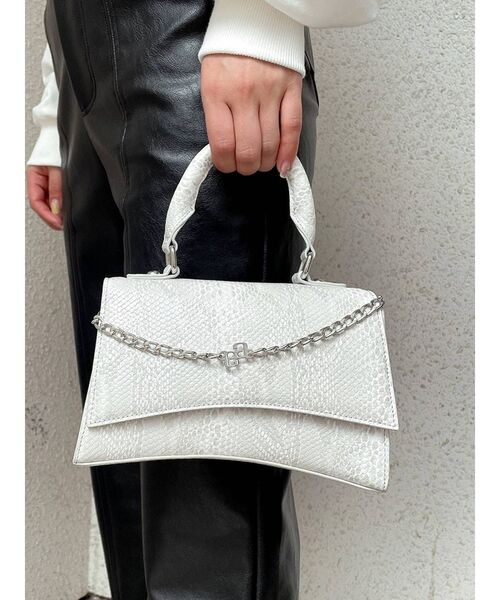 GYDA（ジェイダ）の「GGチェーン パイソンPATTERN 2WAYバッグ（ハンドバッグ・レディース・ブラック/オフホワイト・FREE）」の2枚目の写真