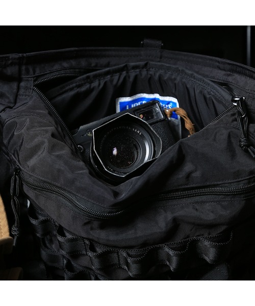 Liberaiders(リベレイダース)の「LIBERAIDERS リベレイダース / PX ROGER SHOULDER BAG ナイロンミリタリーアウトドアショルダーバッグ / 829022201(ショルダーバッグ・メンズ・ブラック/ネイビー/オリーブ・FREE)」の17枚目の写真