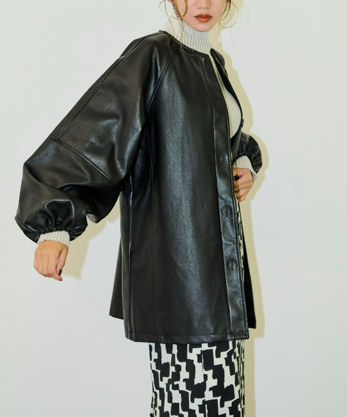 AIC.（エーアイシー）の「フェイクレザーボリュームスリーブノーカラージャケット（ノーカラージャケット・レディース・ブラック・FREE）」の4枚目の写真