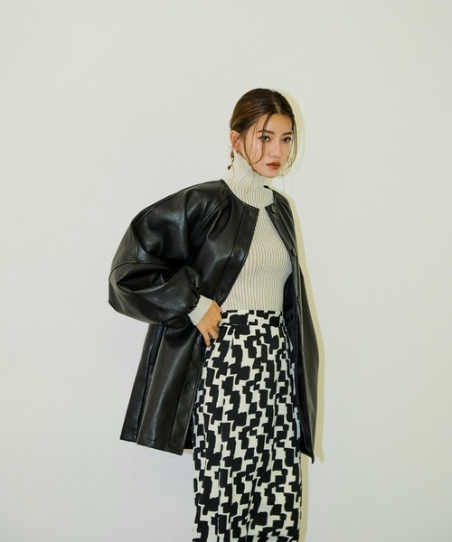 AIC.（エーアイシー）の「フェイクレザーボリュームスリーブノーカラージャケット（ノーカラージャケット・レディース・ブラック・FREE）」の5枚目の写真