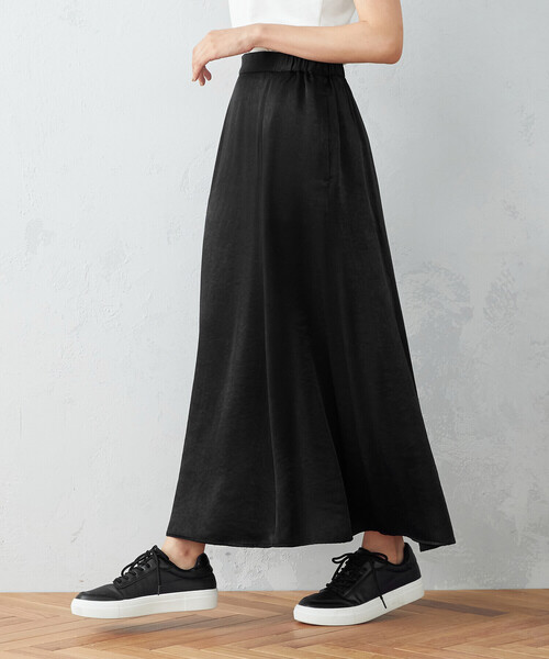 COMME CA ISM(コムサイズム)の「マットサテン切替 マーメイドスカート(スカート・レディース・ブラック/チャコール・SMALL/MEDIUM/LARGE)」の7枚目の写真