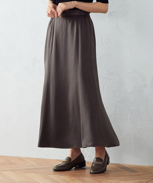 COMME CA ISM(コムサイズム)の「マットサテン切替 マーメイドスカート(スカート・レディース・ブラック/チャコール・SMALL/MEDIUM/LARGE)」の10枚目の写真