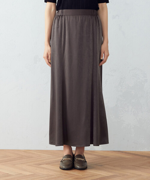 COMME CA ISM(コムサイズム)の「マットサテン切替 マーメイドスカート(スカート・レディース・ブラック/チャコール・SMALL/MEDIUM/LARGE)」の11枚目の写真