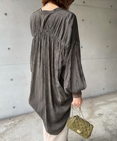 DouDou(ドゥドゥ)の「袖リブストライプバックギャザーシャツ(シャツ/ブラウス・レディース・ブラック/ベージュ・FREE)」の15枚目の写真