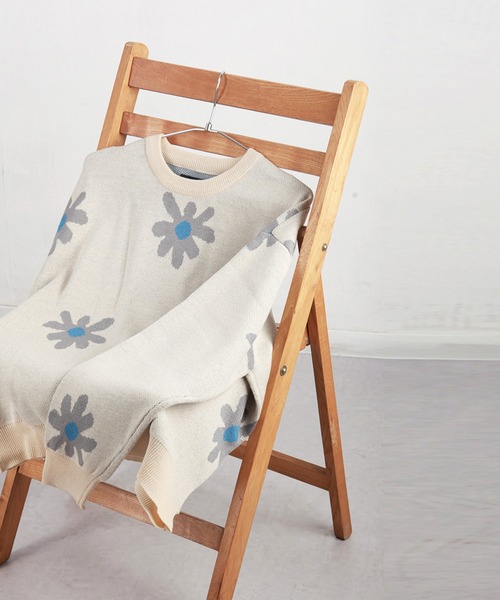 WESTSEA(ウエストシー)の「W ジャガードフラワー柄オーバークルーニット(ニット/セーター・メンズ・ライトグレー/ネイビー/チャコール/キナリ/ブルー・M/L)」の2枚目の写真