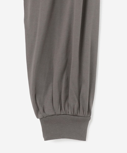 handvaerk(ハンドバーク)の「handvaerk | 60/2 ギャザースリーブ長袖Tシャツ WOMEN(Tシャツ/カットソー・レディース・ホワイト/ブラック/ダークグレー/オリーブ/ワイン/グレイッシュベージュ・SMALL)」の15枚目の写真