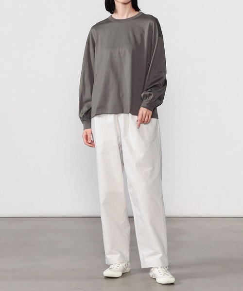 handvaerk(ハンドバーク)の「handvaerk | 60/2 ギャザースリーブ長袖Tシャツ WOMEN(Tシャツ/カットソー・レディース・ホワイト/ブラック/ダークグレー/オリーブ/ワイン/グレイッシュベージュ・SMALL)」の9枚目の写真