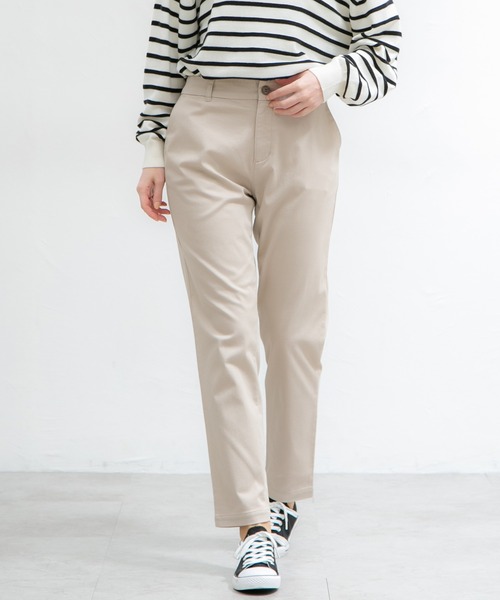 Honeys(ハニーズ)の「チノテーパード(股下68cm)(チノパンツ・レディース・ブラック/グリーン/ネイビー/オレンジ/モカ/ブルー系その他/アイボリー/ライトベージュ/カーキ・S/M/L/LL/3L)」の5枚目の写真