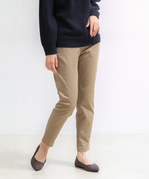 Honeys(ハニーズ)の「チノテーパード(股下68cm)(チノパンツ・レディース・ブラック/グリーン/ネイビー/オレンジ/モカ/ブルー系その他/アイボリー/ライトベージュ/カーキ・S/M/L/LL/3L)」の4枚目の写真