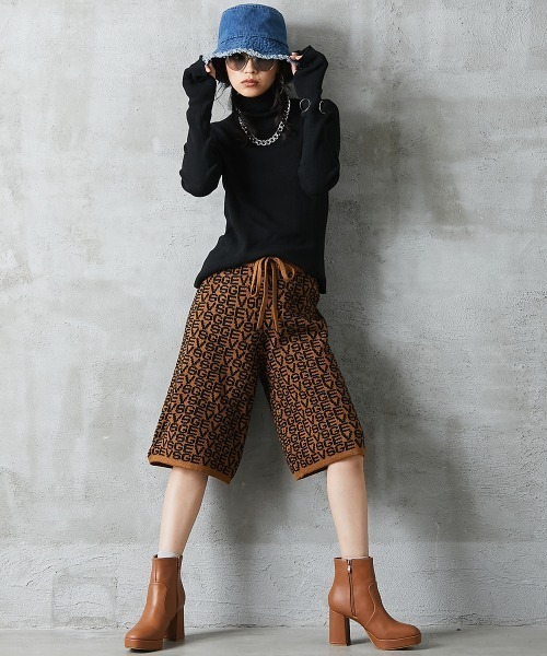 GEVS.(ジェイヴィス)の「<大きいサイズ> シンプルタートルニット GEVS.(ニット/セーター・レディース・ネイビー/アイボリー/ブラック・4L/LL/5L/3L/L)」の14枚目の写真