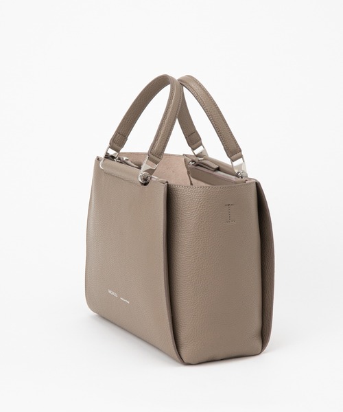 IACUCCI（イアクッチ）の「サブリナ M CERVO（トートバッグ