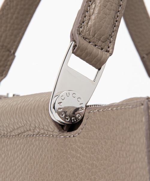 イアクッチ サブリナ M CERVO 美品 IACUCCI（イアクッチ）の「サブリナ M CERVO（トートバッグ