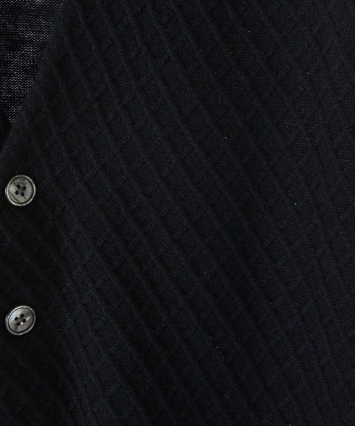 CROWDED CLOSET（クラウデッドクローゼット）の「12Gダイヤジャガード ハイゲージニットベスト（ベスト・メンズ・ブラック/ネイビー・02/03）」の16枚目の写真
