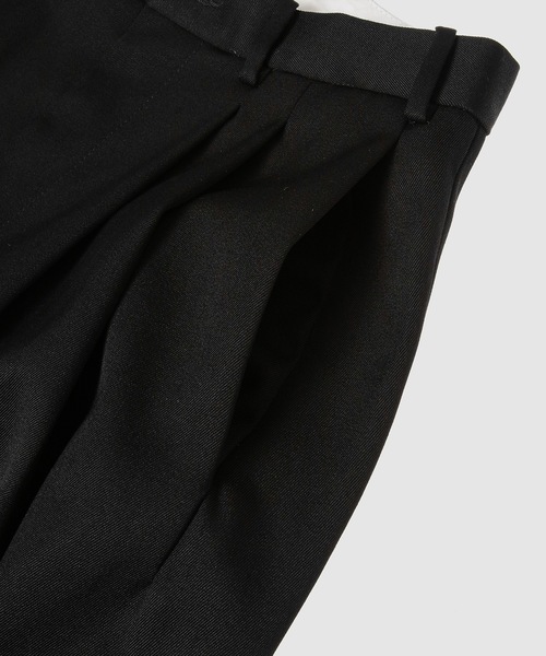 HED MAYNER（ヘドメイナー）の「6 PLEAT PANT（スラックス・メンズ・ブラック・S/M）」の3枚目の写真