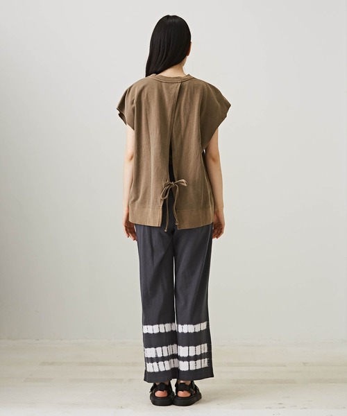 TOBILA(トビラ)の「絞り染め天竺イージーパンツ(その他パンツ・レディース・スミクロ/ベージュ/パープル・M)」の8枚目の写真