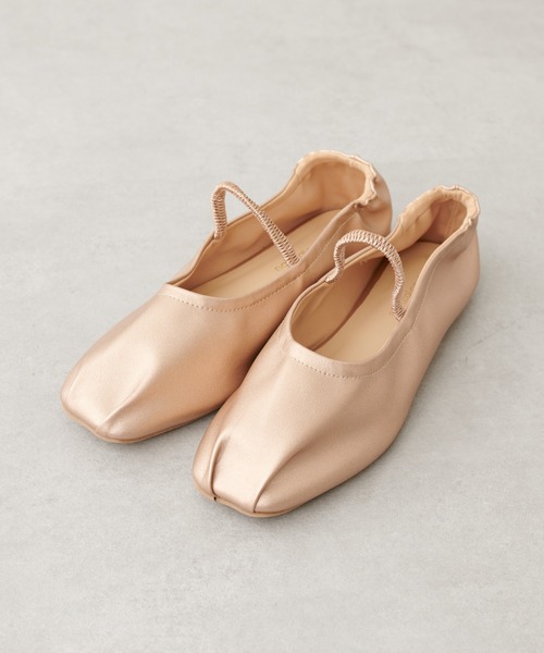 natural couture（ナチュラルクチュール）の「タック入りフラットシューズ（バレエシューズ・レディース・オフホワイト/ピンク/ブラック・MEDIUM/LARGE）」の11枚目の写真