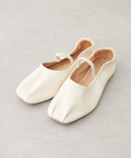 natural couture（ナチュラルクチュール）の「タック入りフラットシューズ（バレエシューズ・レディース・オフホワイト/ピンク/ブラック・MEDIUM/LARGE）」の10枚目の写真