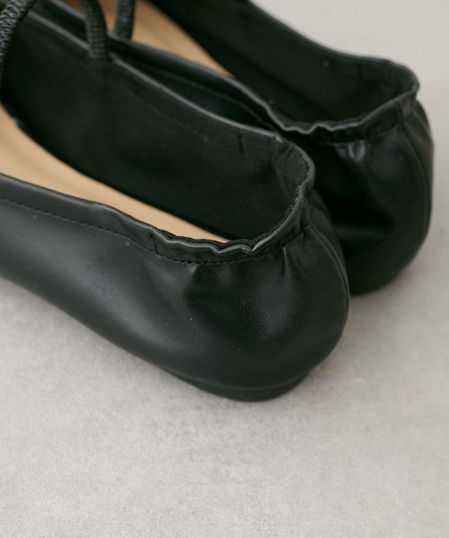 natural couture（ナチュラルクチュール）の「タック入りフラットシューズ（バレエシューズ・レディース・オフホワイト/ピンク/ブラック・MEDIUM/LARGE）」の17枚目の写真