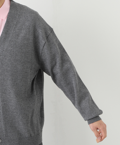 ATON(エイトン)の「【ATON/エイトン】 WOOL WASHI OVERSIZED CARDIGAN(カーディガン/ボレロ・メンズ・チャコールグレー/ネイビー・4/6)」の10枚目の写真