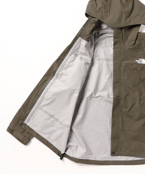 THE NORTH FACE（ザノースフェイス）の「ザ ノース フェイス THE NORTH FACE Dot Shot Jacket_ドットショットジャケット（レインコート/ポンチョ・メンズ・ブラック/グリーン・L/LL/M）」の4枚目の写真