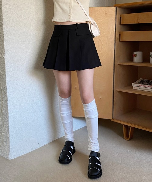 by muni:r(バイ ムニール)の「ハイティーンプリーツスカート(スカート・レディース・ベージュ/ブラック・SMALL/MEDIUM)」の2枚目の写真