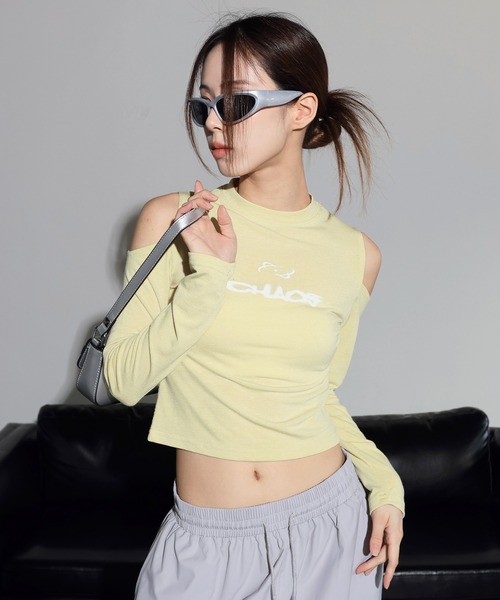 FOLLOWIN(フォロウィン)の「レタリング肩開きクロップドTシャツ(Tシャツ/カットソー・レディース・ピンク/ブラック/ホワイト/イエロー・FREE)」の16枚目の写真