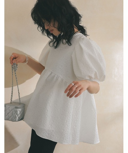 [2023SUMMERCOLLECTION]ふくれジャガード5分袖ペプラムブラウス