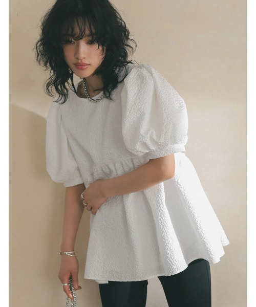 [2023SUMMERCOLLECTION]ふくれジャガード5分袖ペプラムブラウス