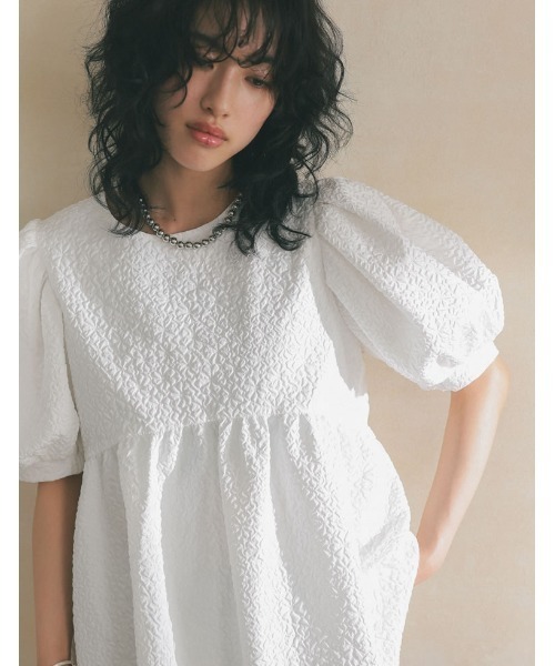 [2023SUMMERCOLLECTION]ふくれジャガード5分袖ペプラムブラウス