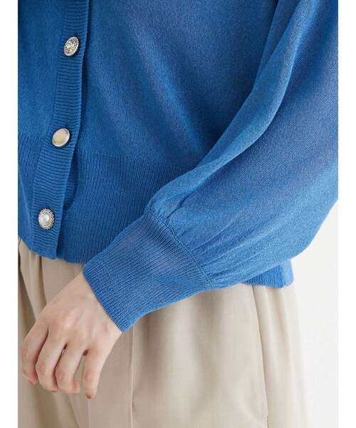 Green　Parks（グリーンパークス）の「・ELENCARE　DUE　イロイロボタンシアーカーデ（カーディガン/ボレロ・レディース・アイボリー/グレイッシュベージュ/ブルー/ブラック・FREE）」の13枚目の写真