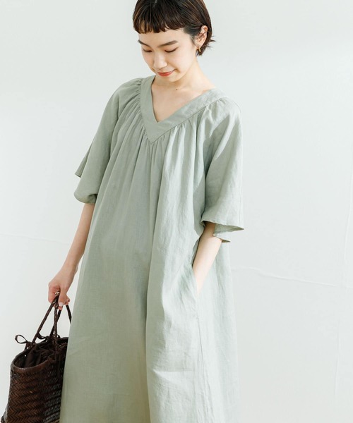 URBAN RESEARCH(アーバンリサーチ)の「リネンギャザーリラックスワンピース(ワンピース・レディース・チャコールグレー/オリーブ/ラベンダー・38/36)」の3枚目の写真